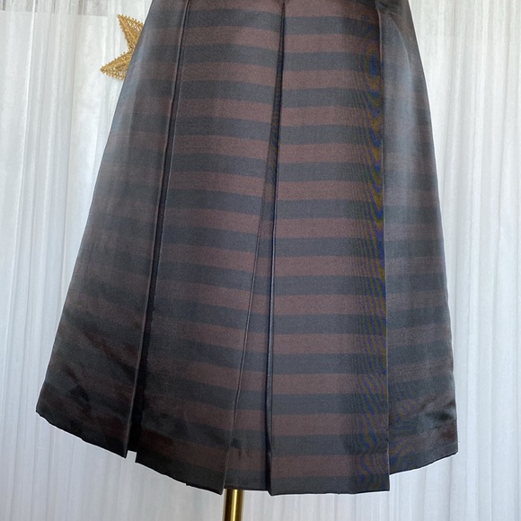 Halogen A-line, pleats, stripes, skirt, black/brown! Sheen! LIKE NEW! Size 6 - Picture 8 of 17